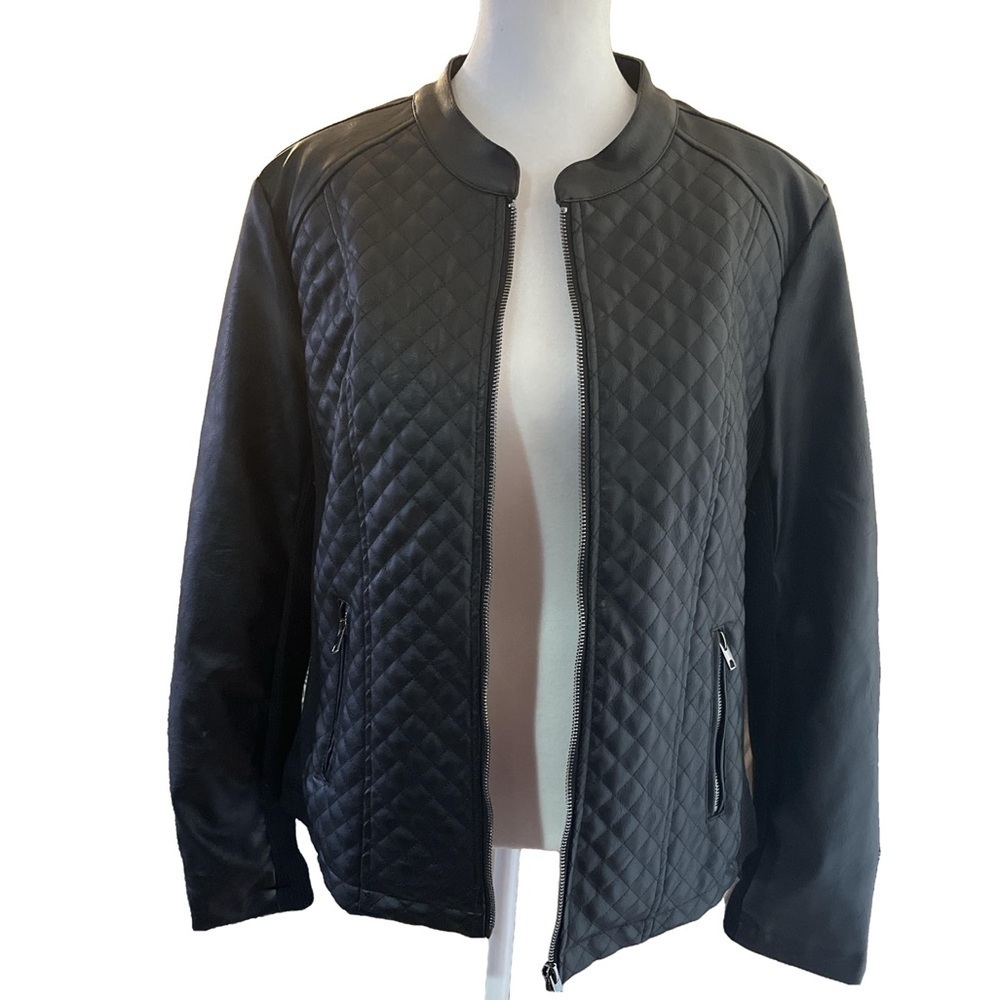 Women's Moto Vegan Leather Zip Up Quilted Jacket Large Faux Fur